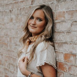 Meet your Posher, Cecilia